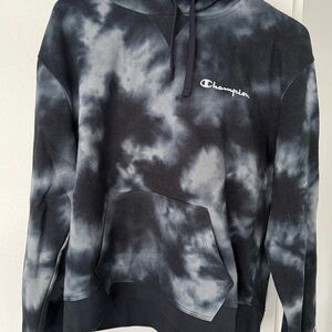 Champion Women’s Black and Gray Tie-Dye Hoodie